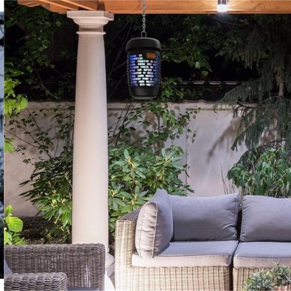 BLACK+DECKER Bug Zapper Electric Lantern with Insect Tray - Picture 5 of 7